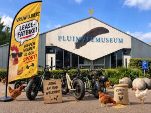 Pluimveemuseum zet zwaar geschut in om jongeren te lokken: ‘Iedere vrijwilliger krijgt lease-fatbike’